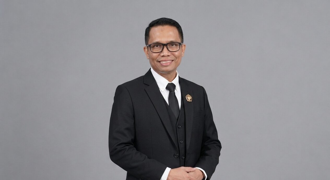 Prof. Toto Rusmanto, M.Comm, Ph.D., CAPM., CMA